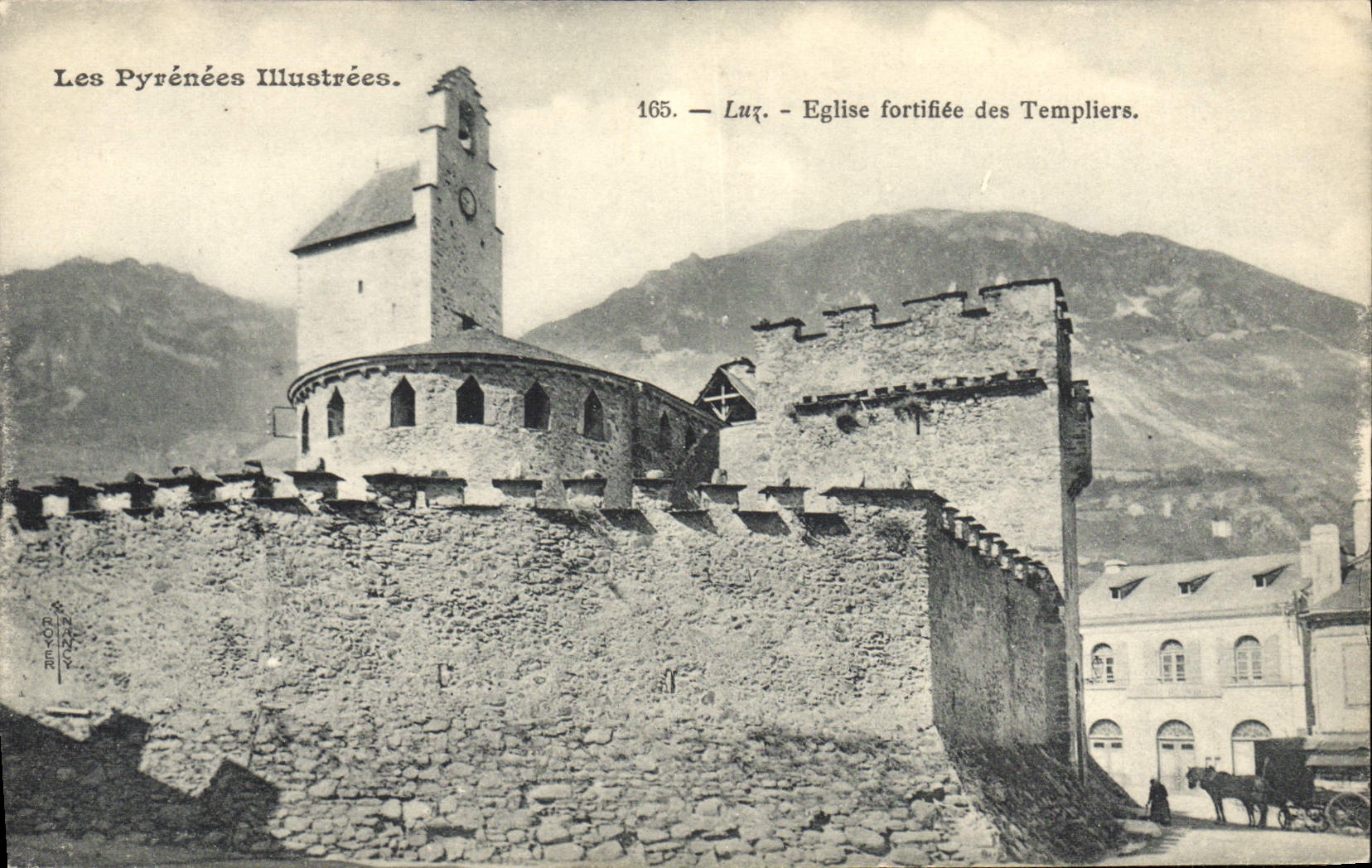 CPA Luz Eglise fortifiee des templiers 