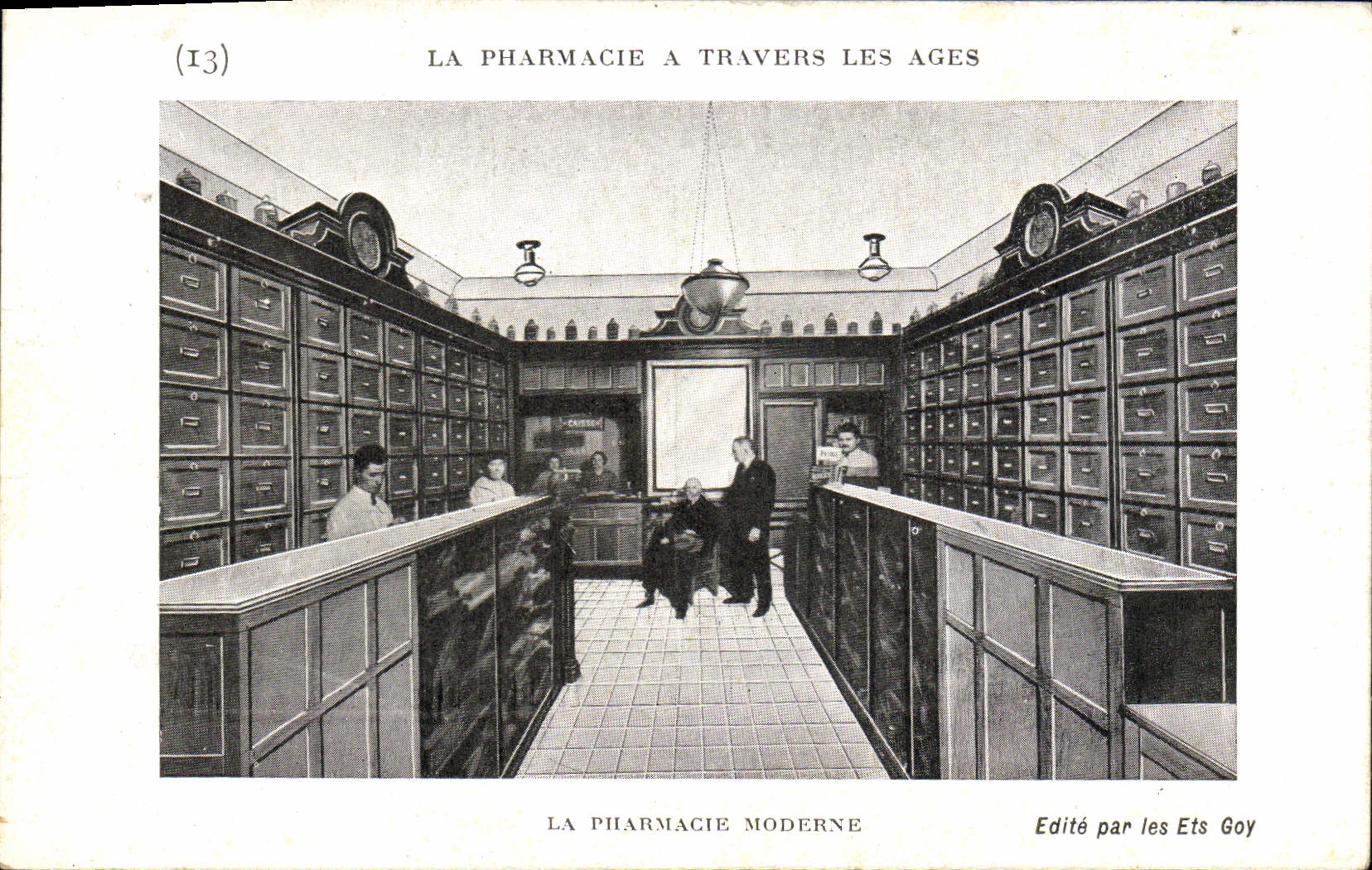 CPA La Pharmacie a travers les ages Pharmacie moderne