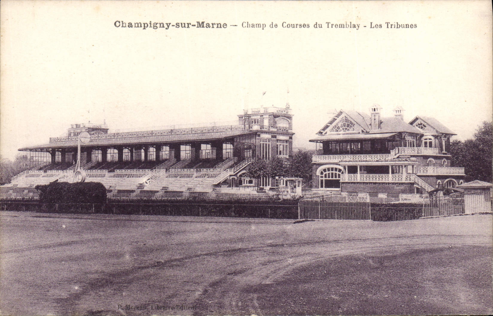 CPA Cheval Equitation Hippisme Champigny sur Marne Champ de courses du Tremblay Les tribunes