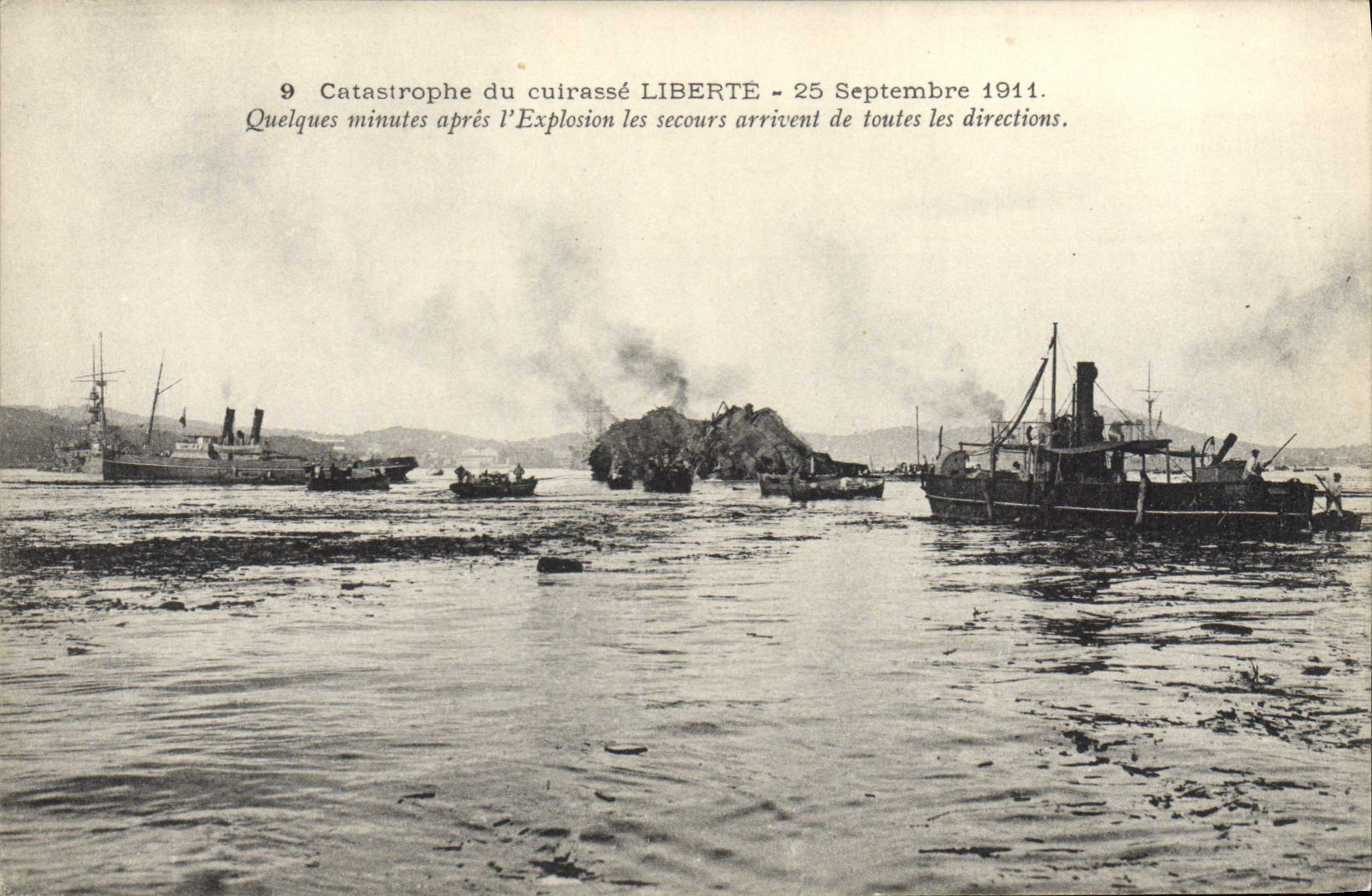 VINTAGE POSTCARD Boat Explosion of Freedom A few minutes after the explosion