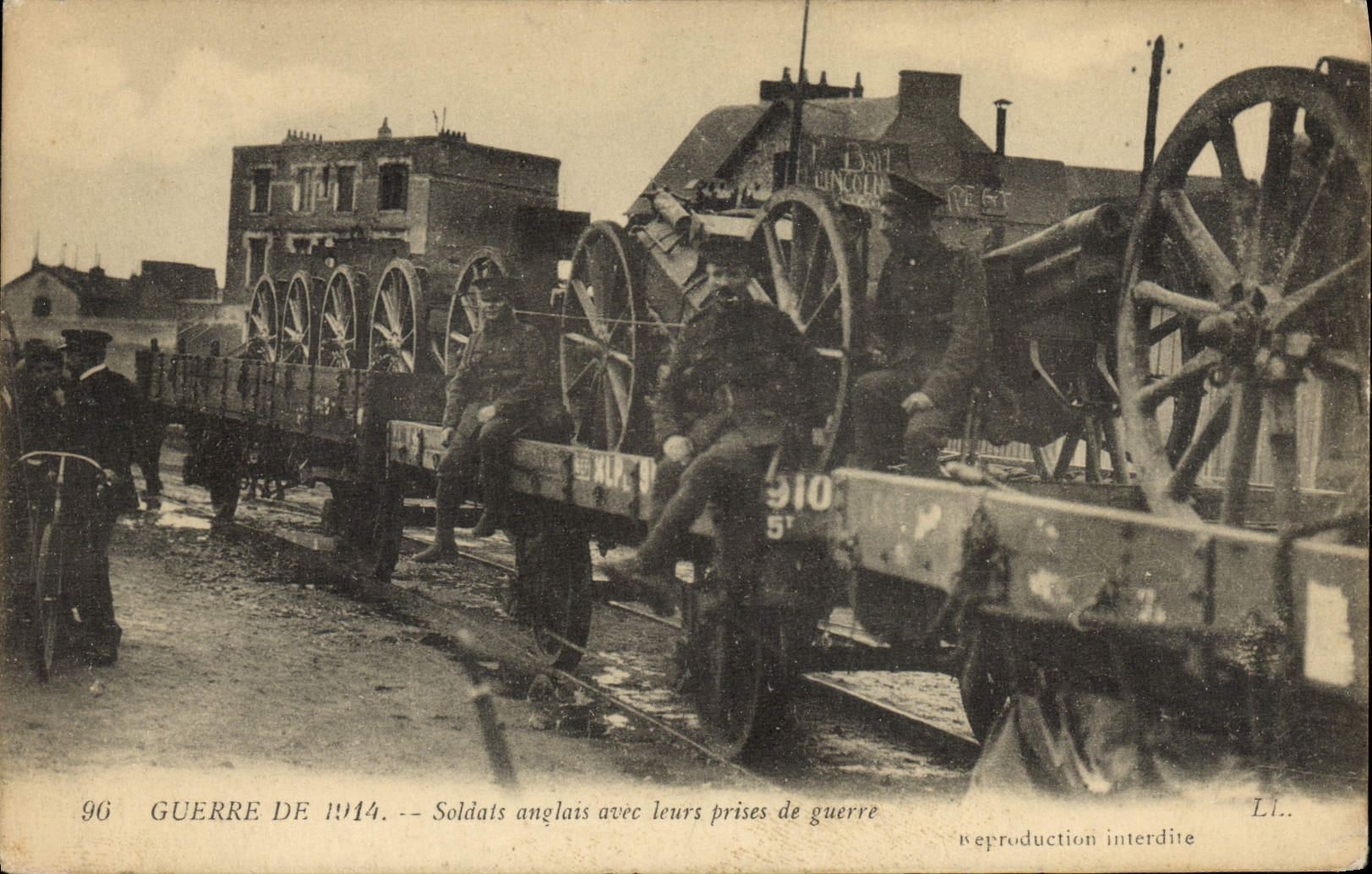 VINTAGE POSTCARD Militaria English Soldiers with their spoils of war