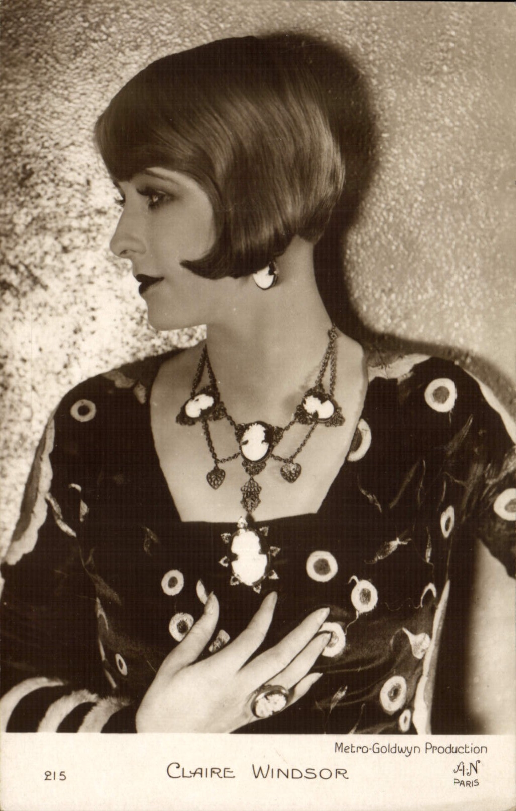 MODERN CARD Cinema Claire Windsor