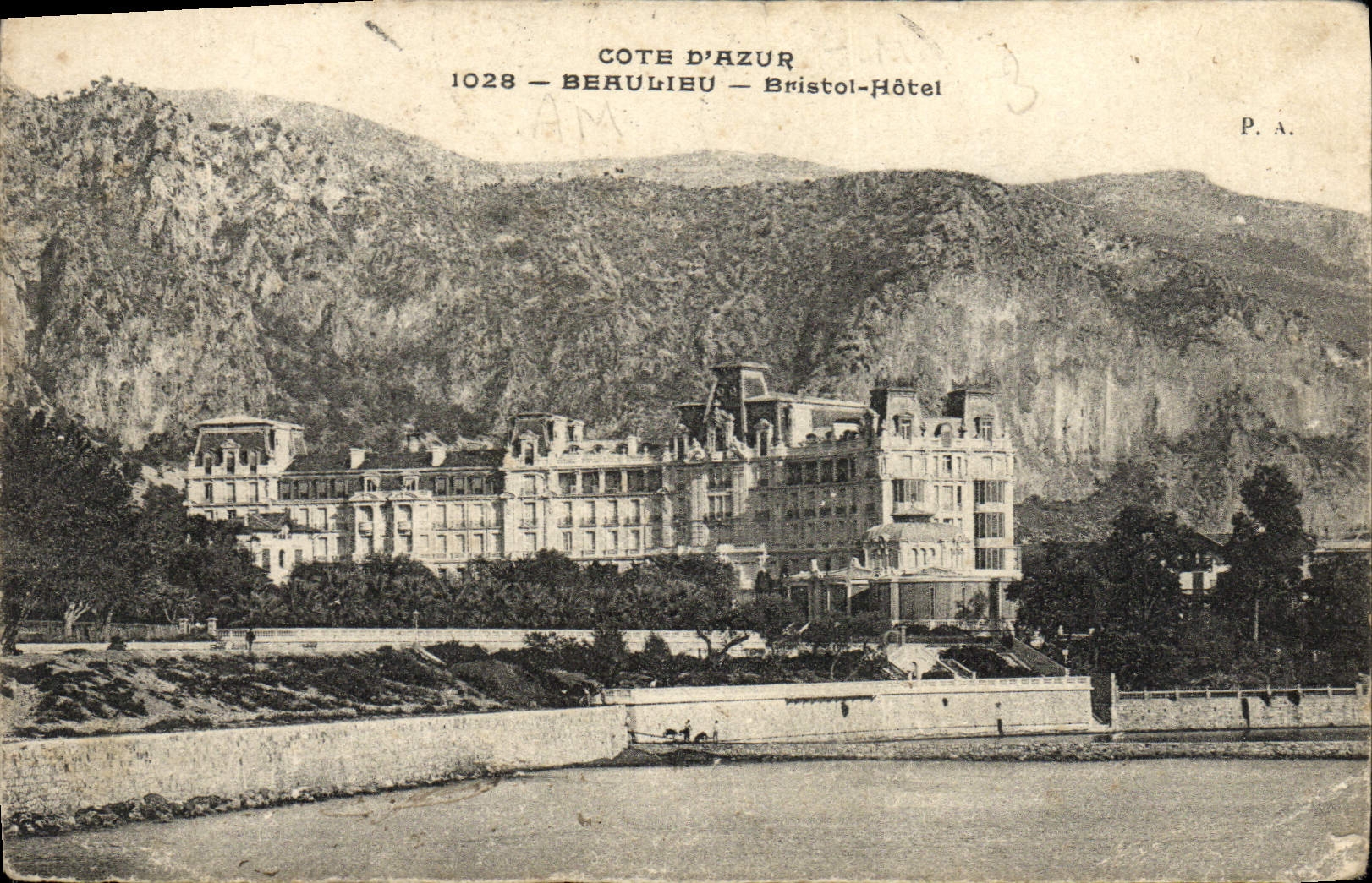 VINTAGE POSTCARD Beaulieu Bristol-board Hotel