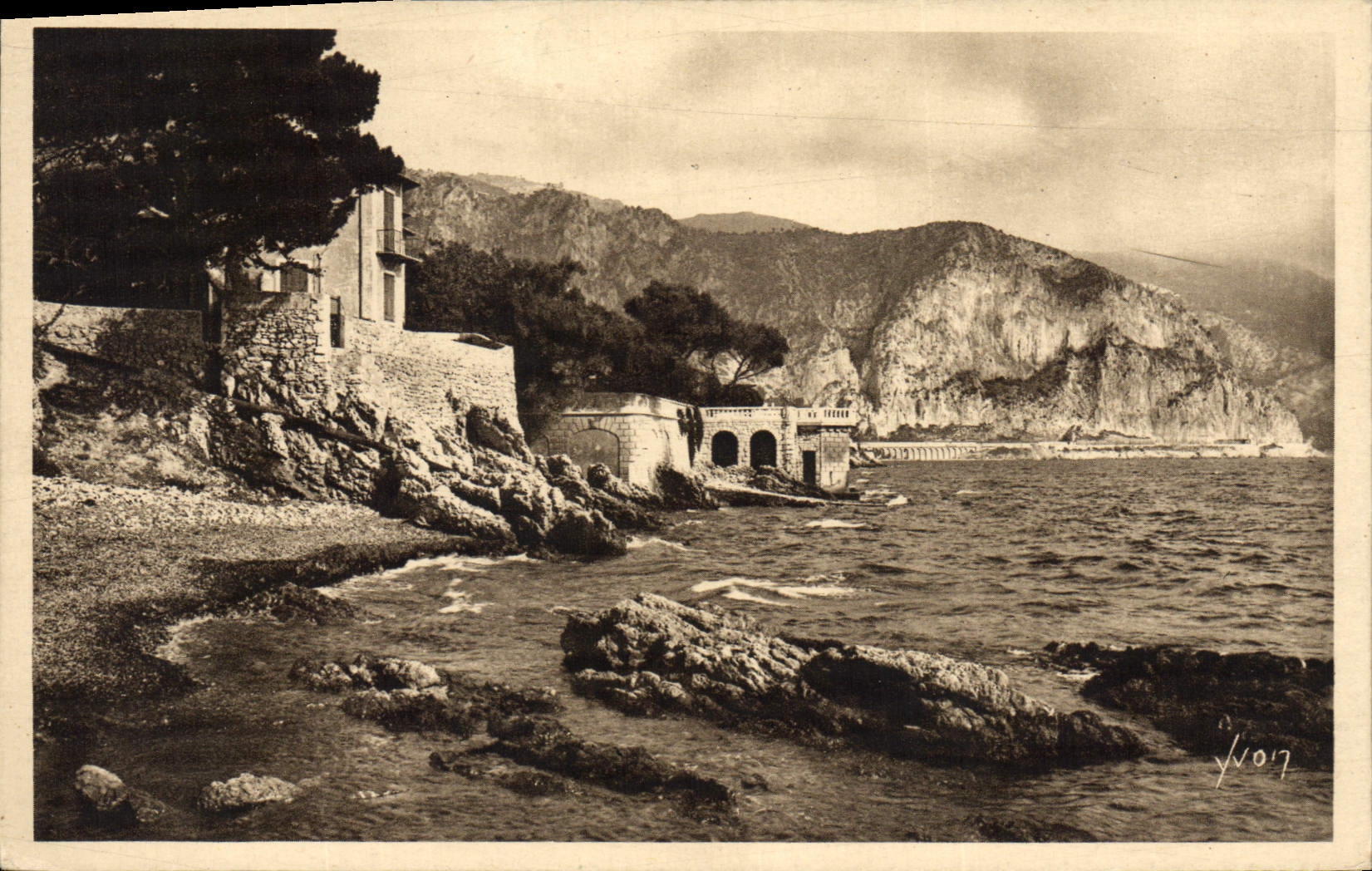 POSTAL Beaulieu de la VENDIMIA una esquina pintoresca