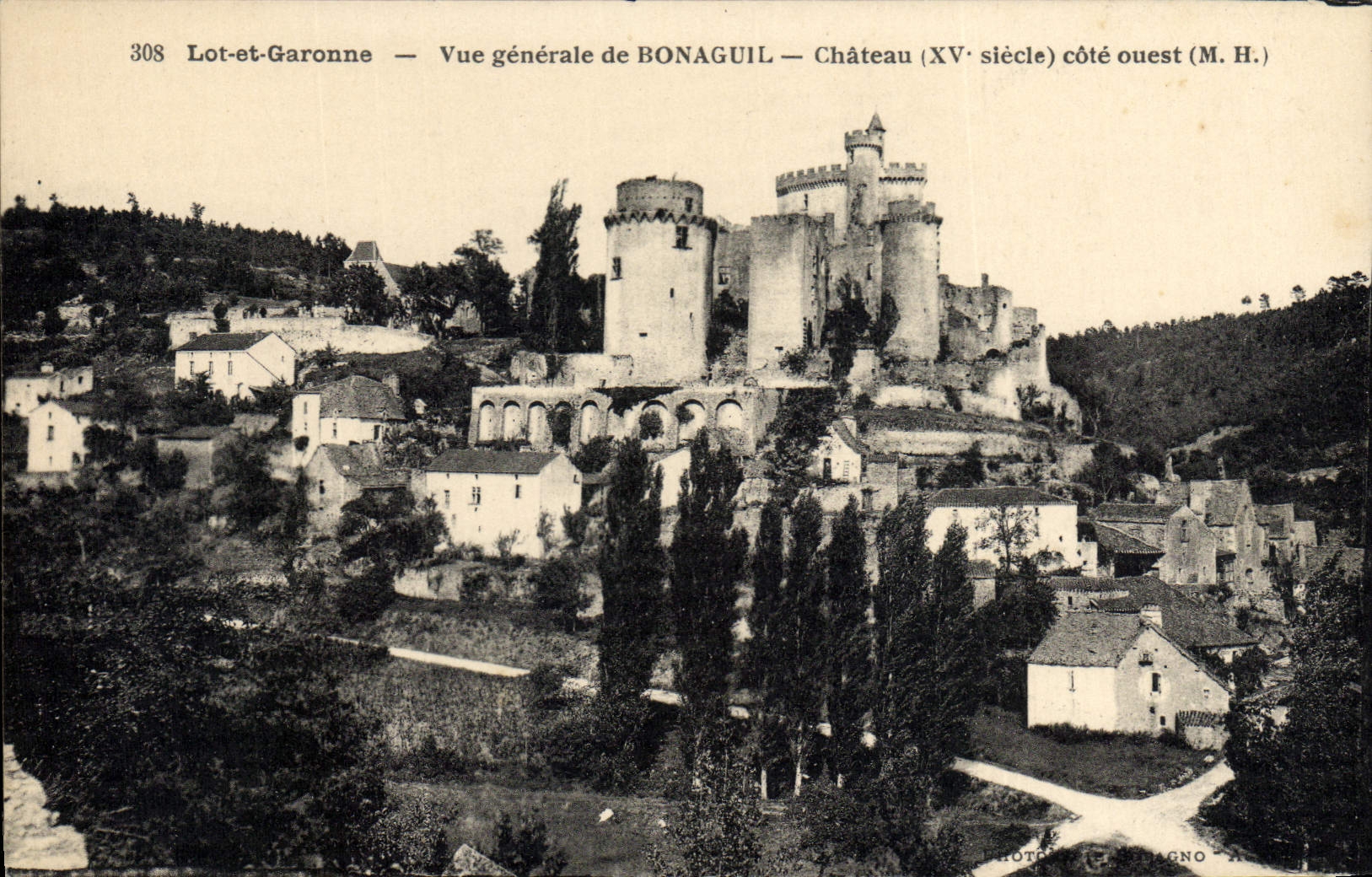 CPA Vue Generale de Bonaguil Chateau