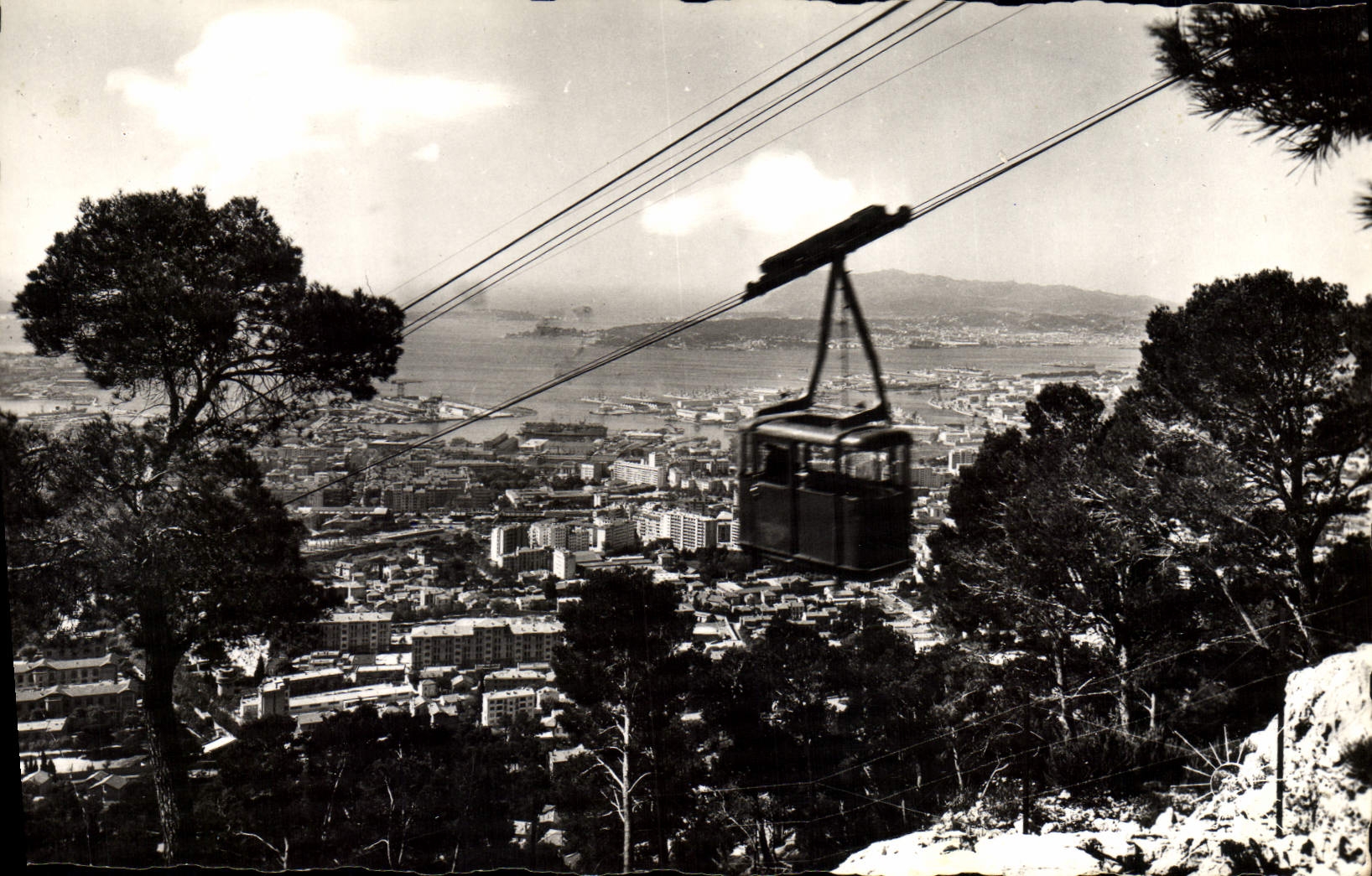 MODERN CARD Toulon View and the Teleferic