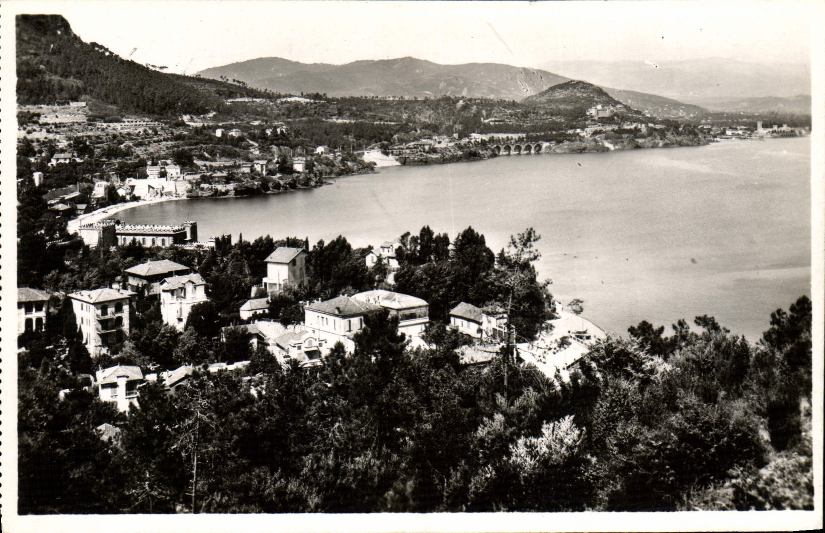 MODERN CARD Theoule on sea and the Gulf of Napoule