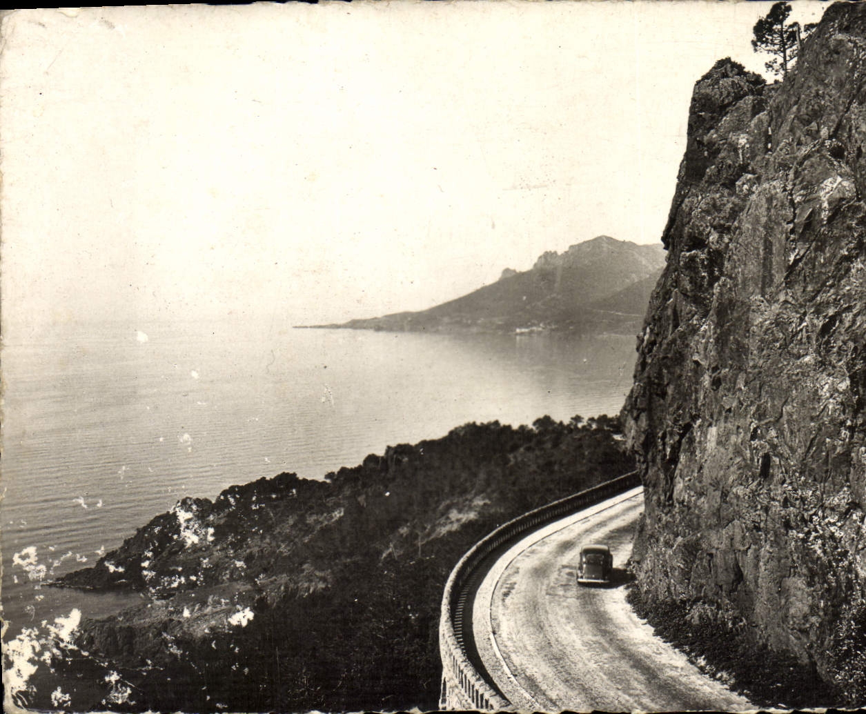 MODERN CARD the gold cornice the road of the seaside between Theoule and Trayas the Russet-red Cape