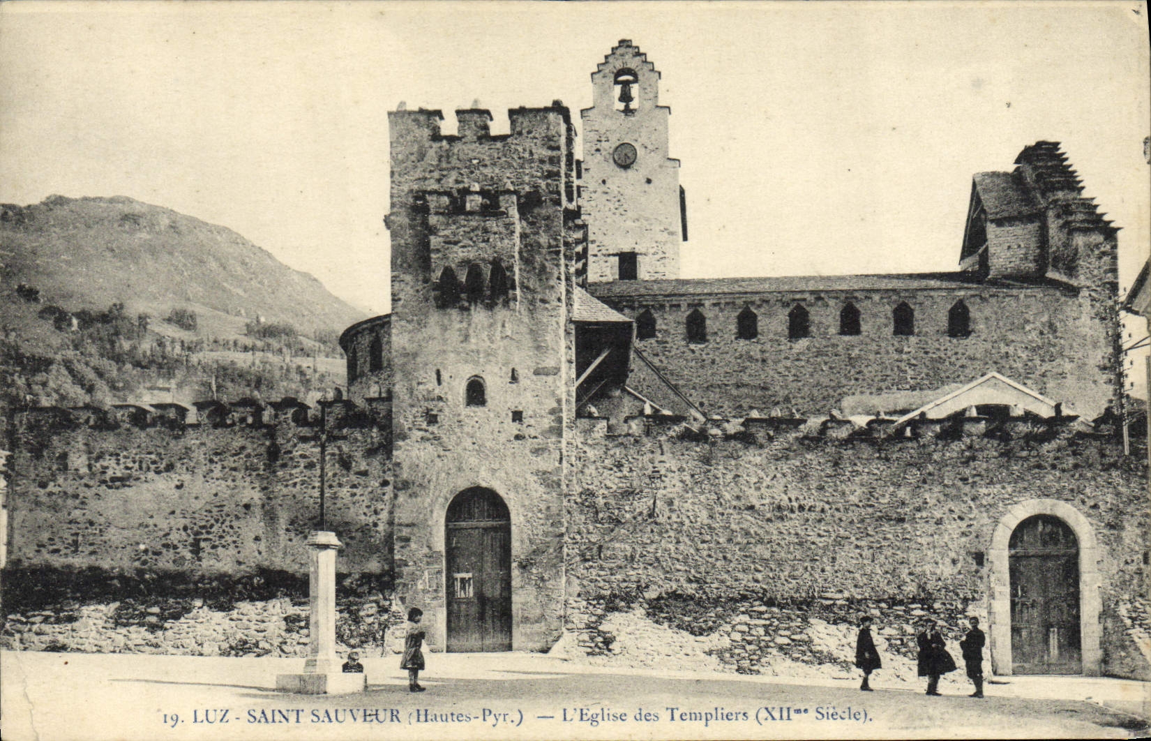 VINTAGE POSTCARD Holy Luz Saver Church of the templiers