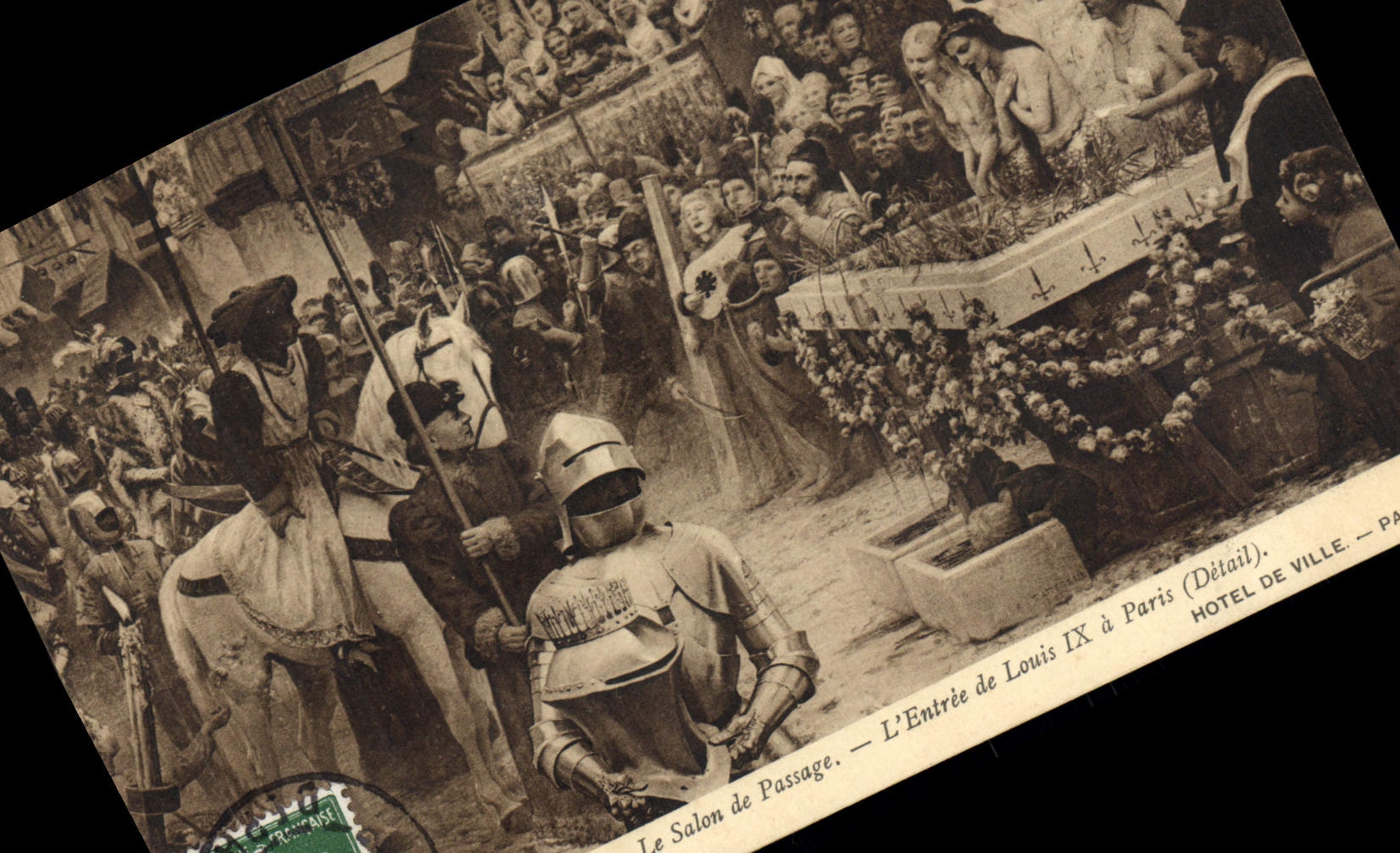 VINTAGE POSTCARD the living room of passage the entry of Louis IX has Paris Town hall