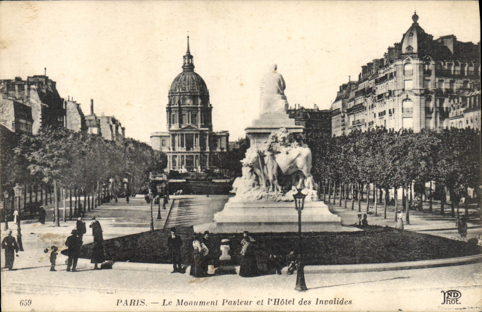 VINTAGE POSTCARD Paris the Pasteur monument and the hotel of the Invalids