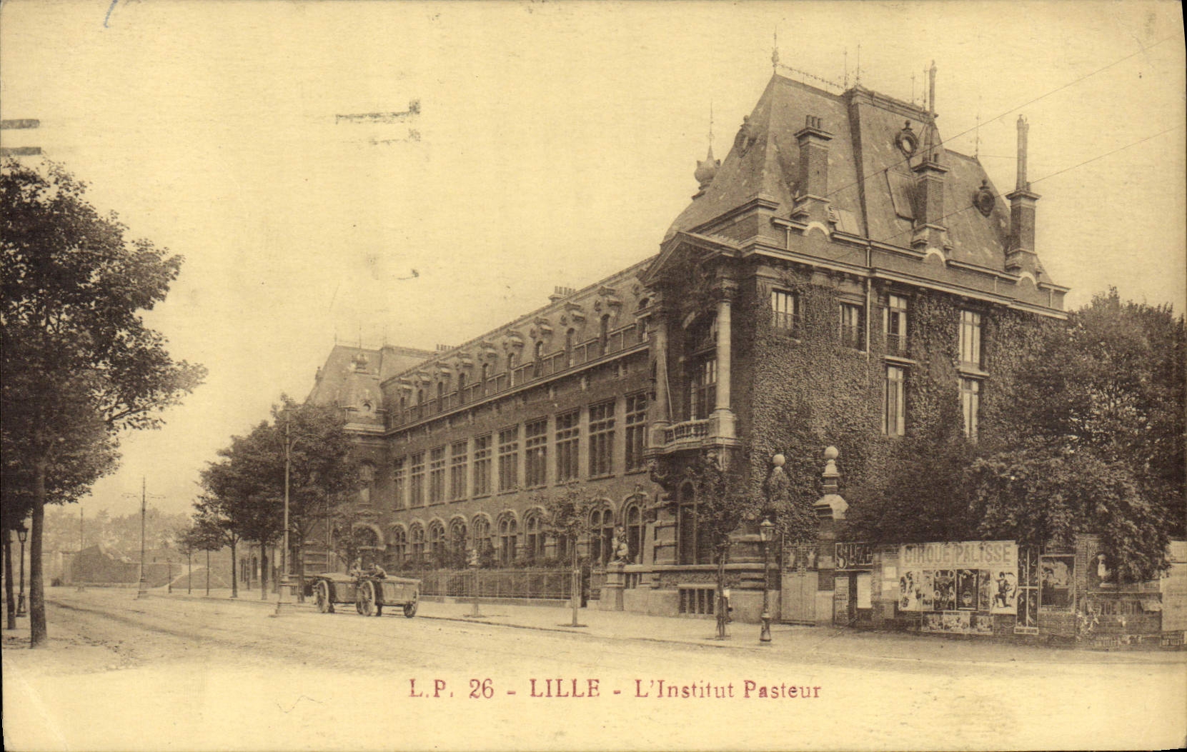 VINTAGE POSTCARD Lille the Pasteur institute