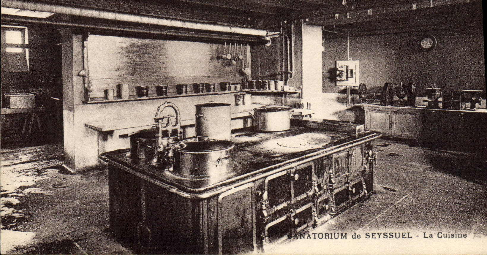 VINTAGE POSTCARD Sanatorium of Seyssuel kitchen