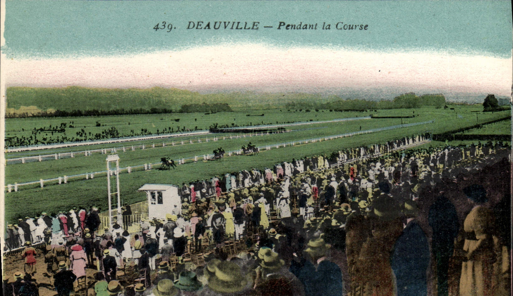 CPA Cheval Equitation Hippisme Deauville Pendant la course