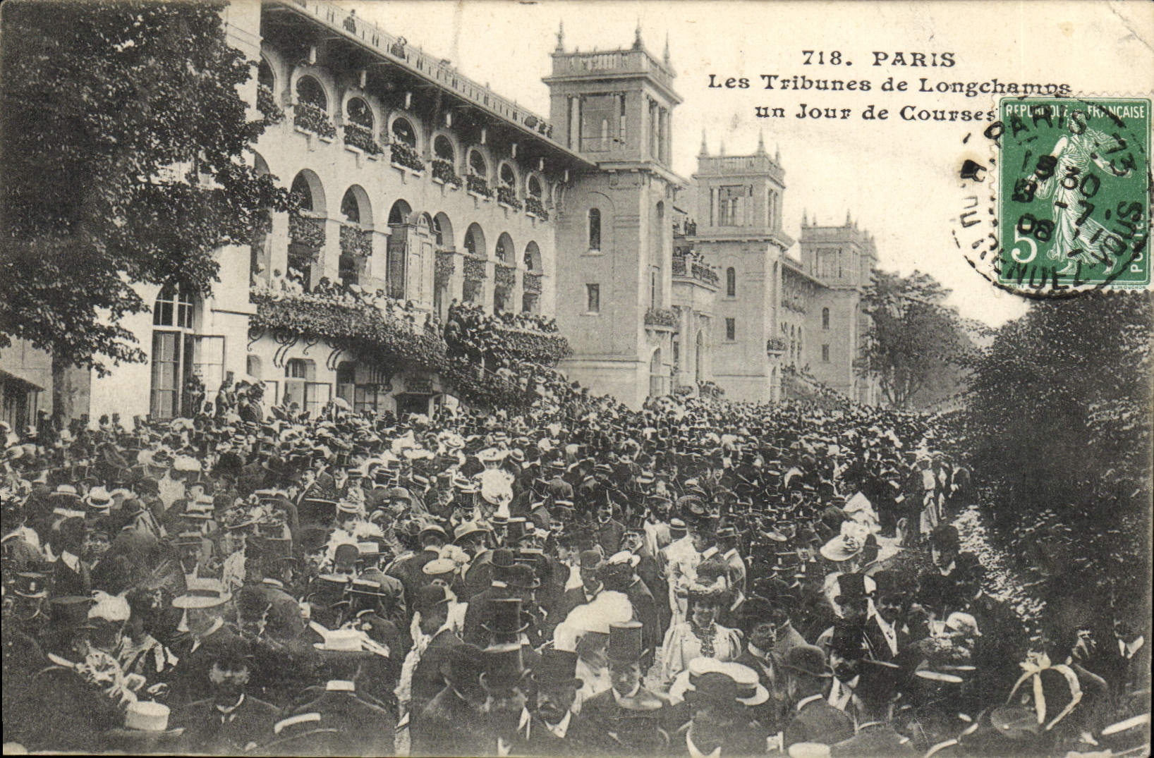 CPA Cheval Equitation Hippisme Paris Les tribunes de longchamp Un jour de courses