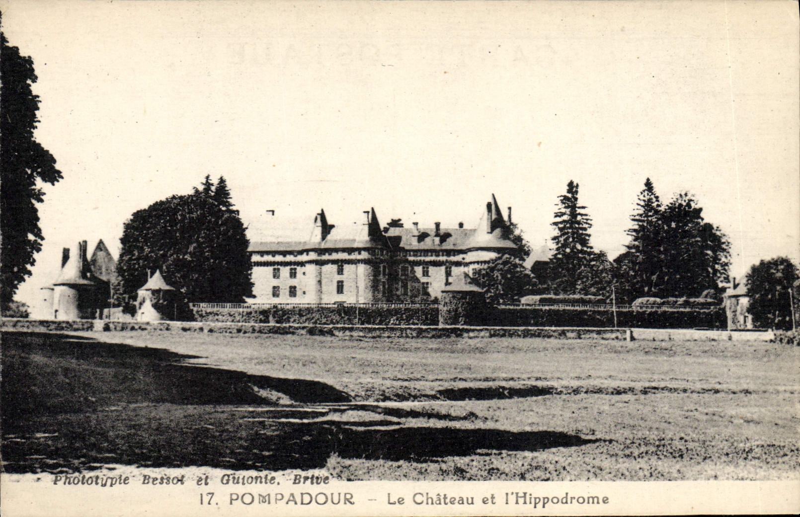 CPA Cheval Equitation Hippisme Pompadour Le chateau et l'hippodrome
