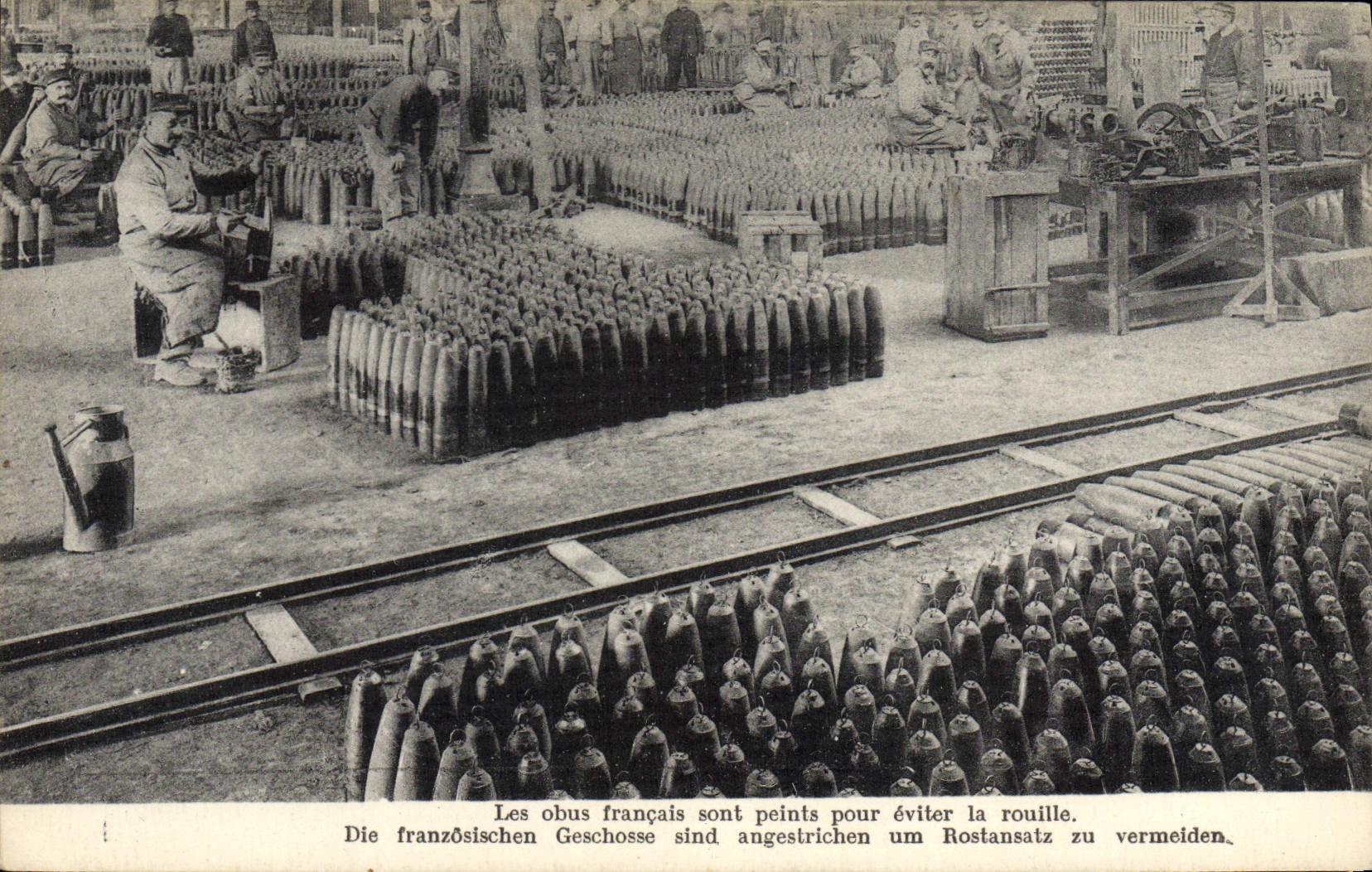 CPA Militaria Fabrication des obus francais
