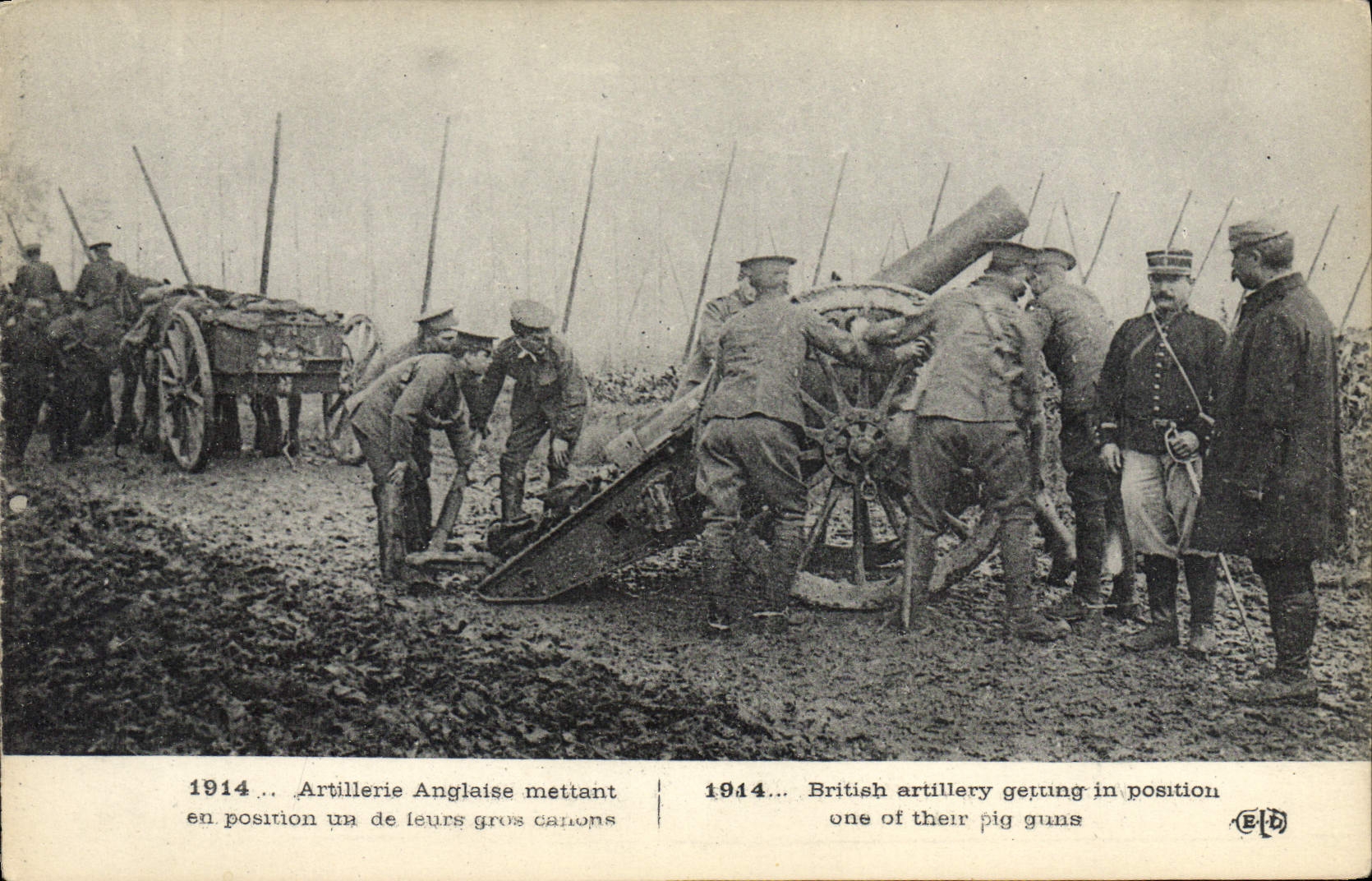 Artillería inglesa de Militaria de la POSTAL de la VENDIMIA que pone en la posición una su canon francés