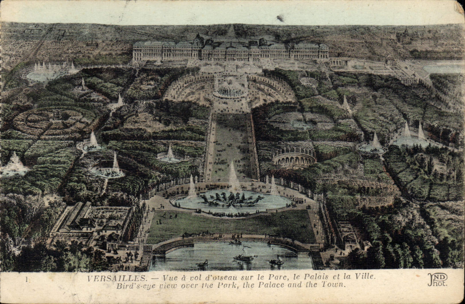 CPA Versailles Vue a vol d'oiseau sur le parc le palais et la ville