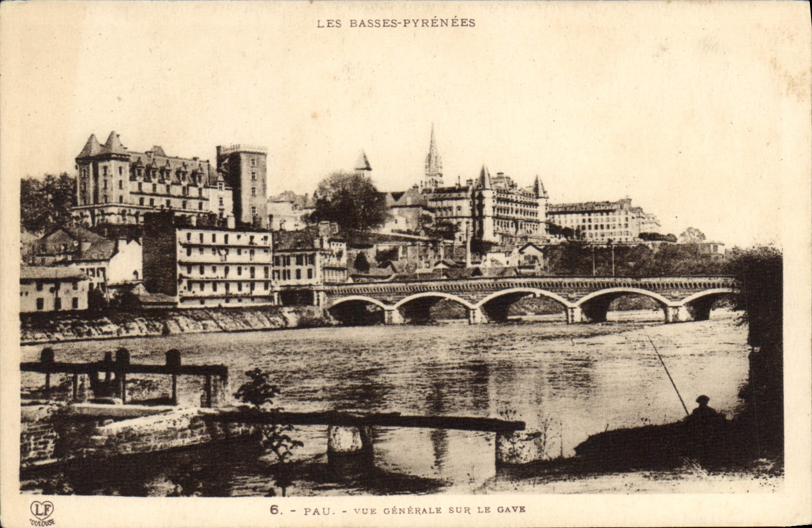 CPA Pau Vue Generale Sur Le Gave