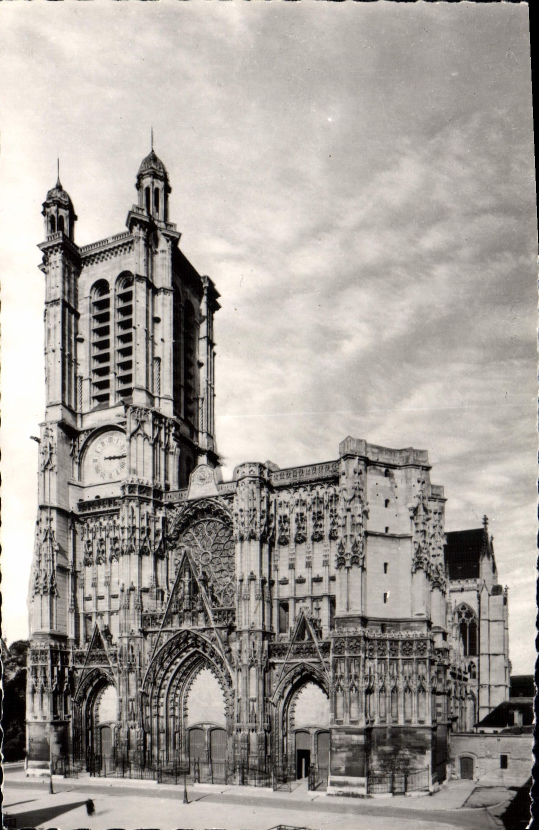 MODERN CARD Troyes the Cathedral Saint Paul Saint Pierre