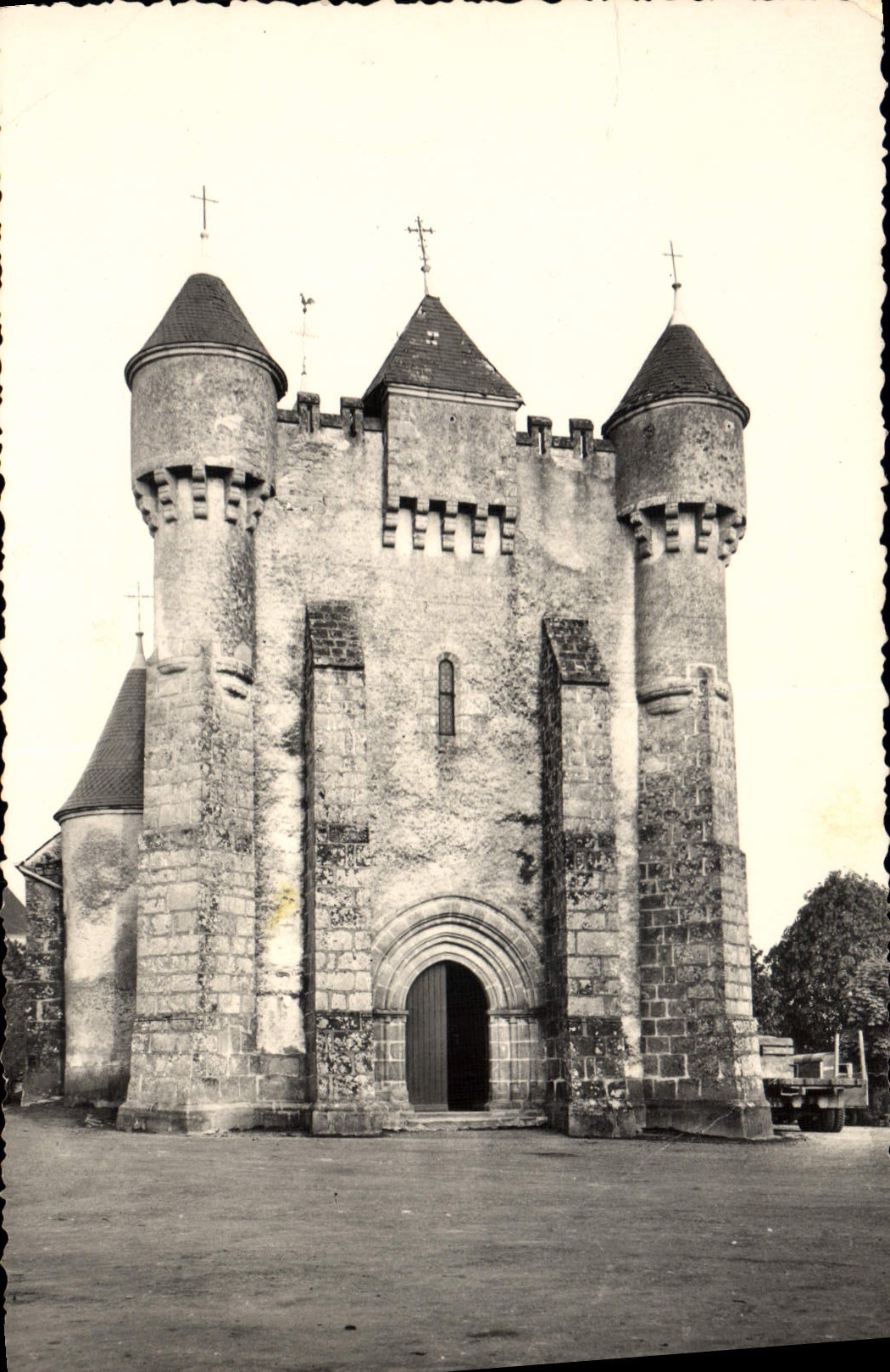 MODERN CARD Lourdoueix St Michel Fortifiee Church Dating from 11th and 15th