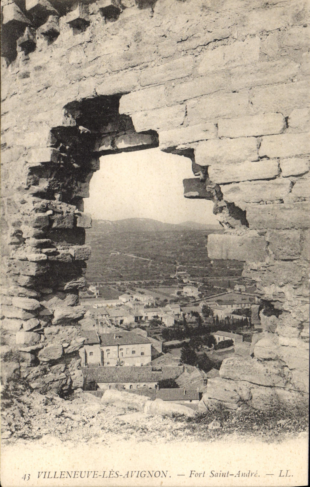 VINTAGE POSTCARD Villeneuve Avignon Extremely Holy Andre