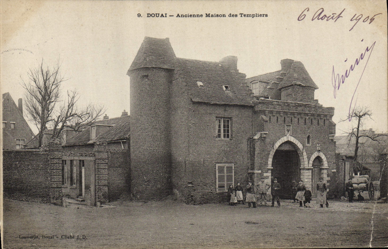 VINTAGE POSTCARD Douai Old House of Templiers