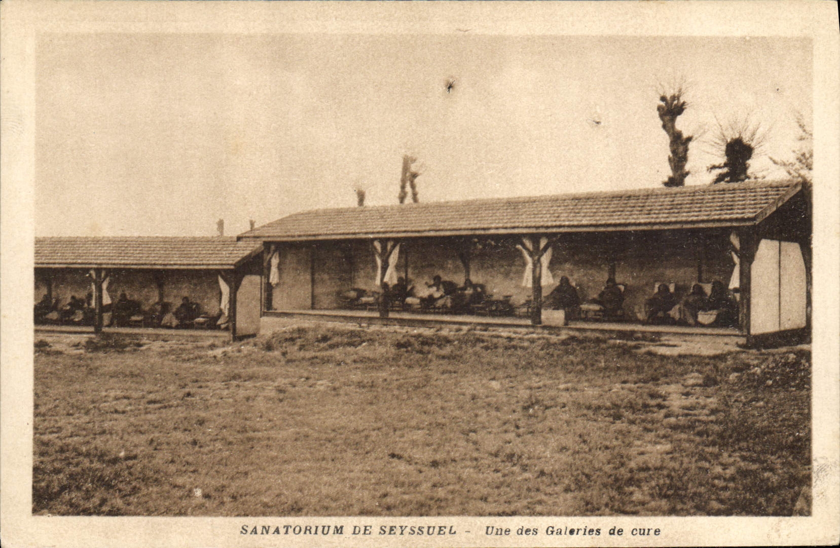 VINTAGE POSTCARD Sanatorium De Seyssuel One of the Galleries of Cure