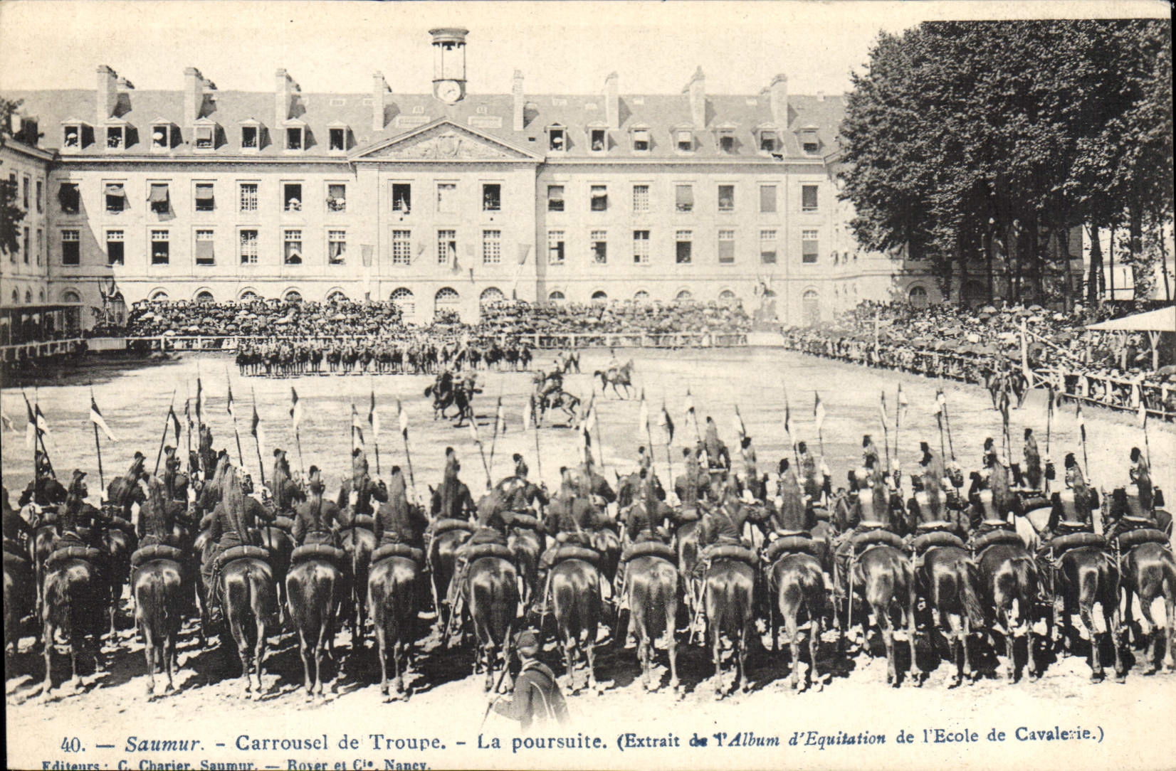 Carrusel de Hippisme Saumur de la equitación del caballo de la POSTAL de la VENDIMIA de la continuación de la tropa