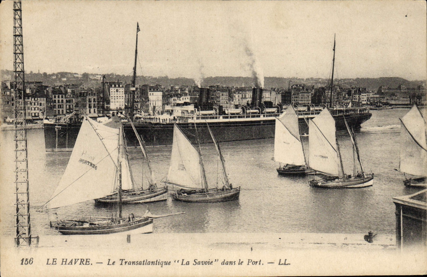 VINTAGE POSTCARD Boat Transatlantic Le Havre Savoy in the port