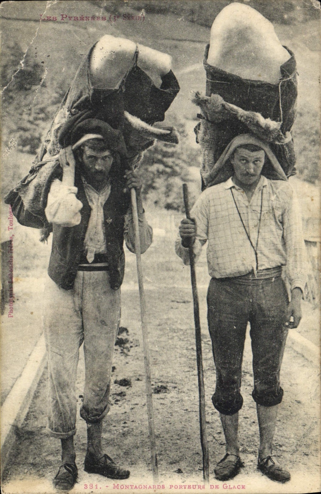 CPA Folklore Montagnards porteurs de glace TOP