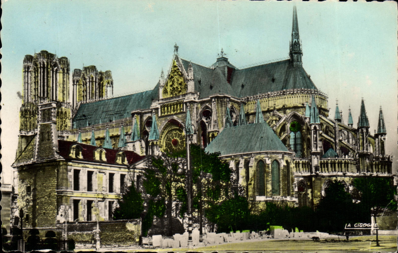 POSTAL MODERNA Reims la catedral vista del apse y del eveche