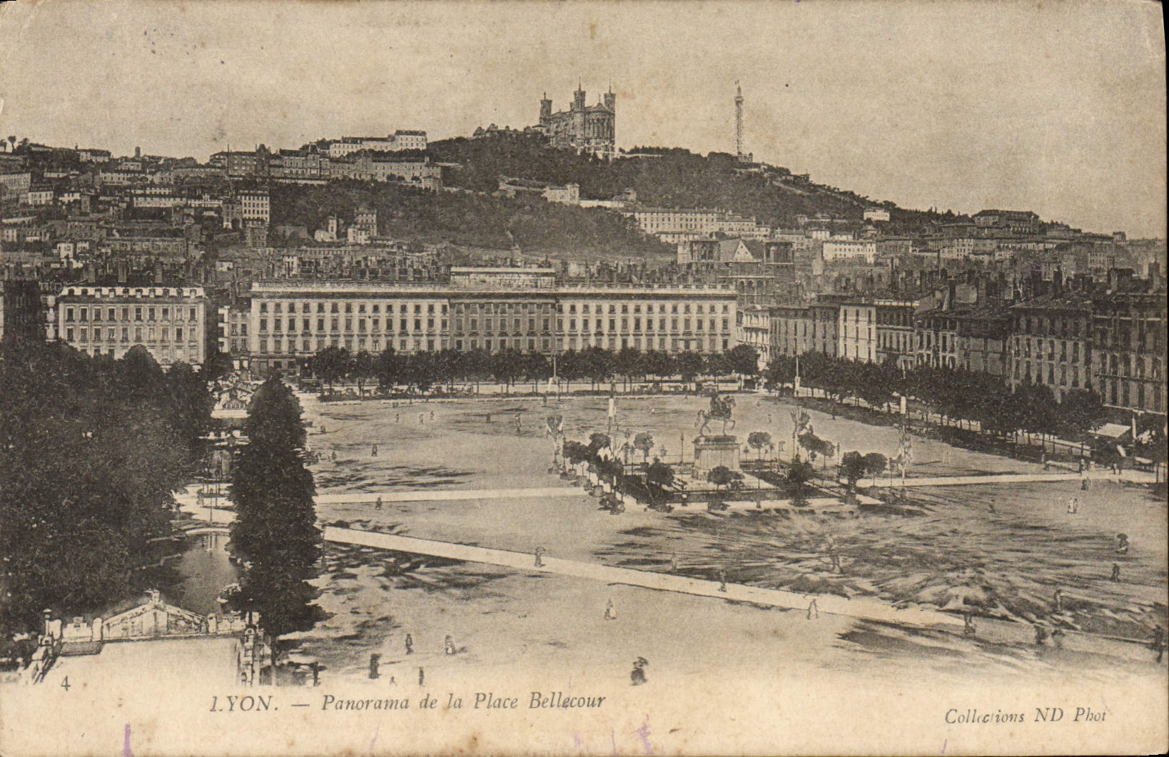 VINTAGE POSTCARD Lyon Panorama of the Bellecour Place