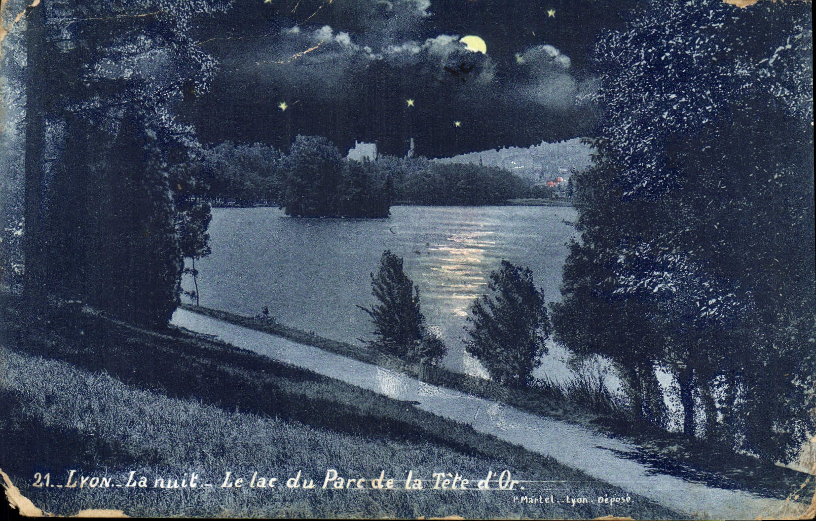 CPA Lyon la nuit Le lac du Parc de la Tete d'Or