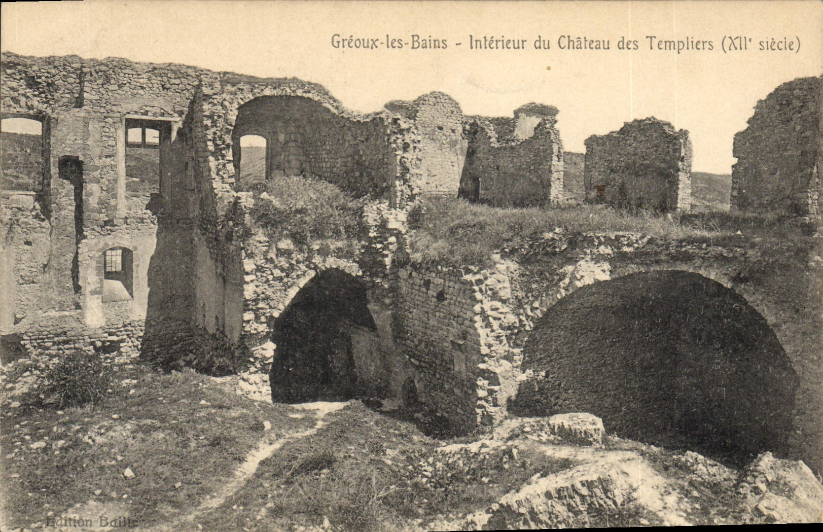 VINTAGE POSTCARD Greoux Les Bains Interior Of the Castle Of Templiers
