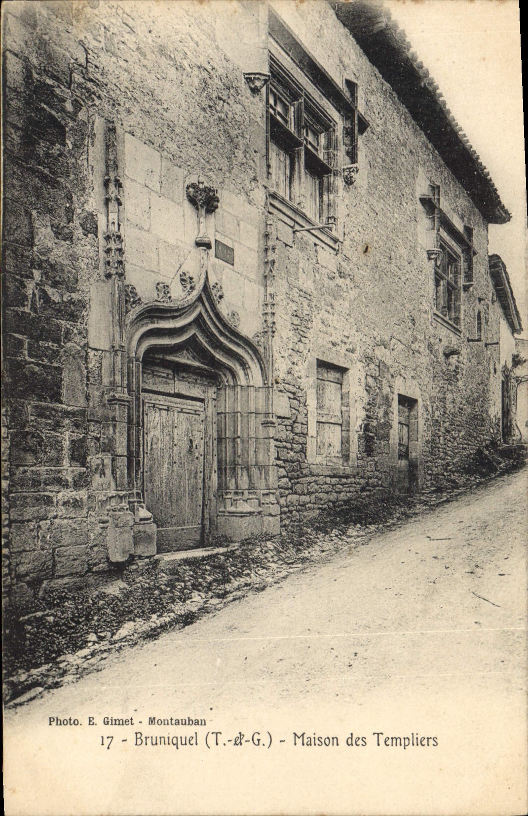 VINTAGE POSTCARD Bruniquel House Of Templiers