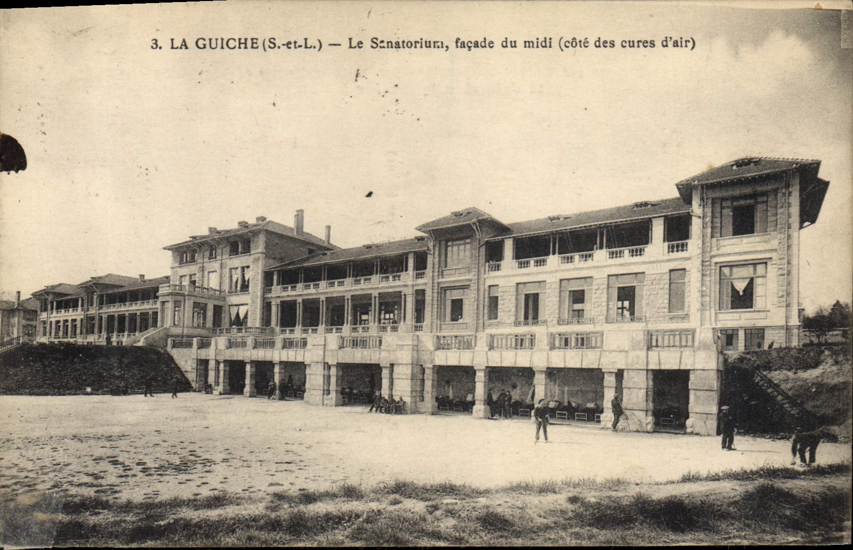 VINTAGE POSTCARD Guiche the sanatorium frontage of the South