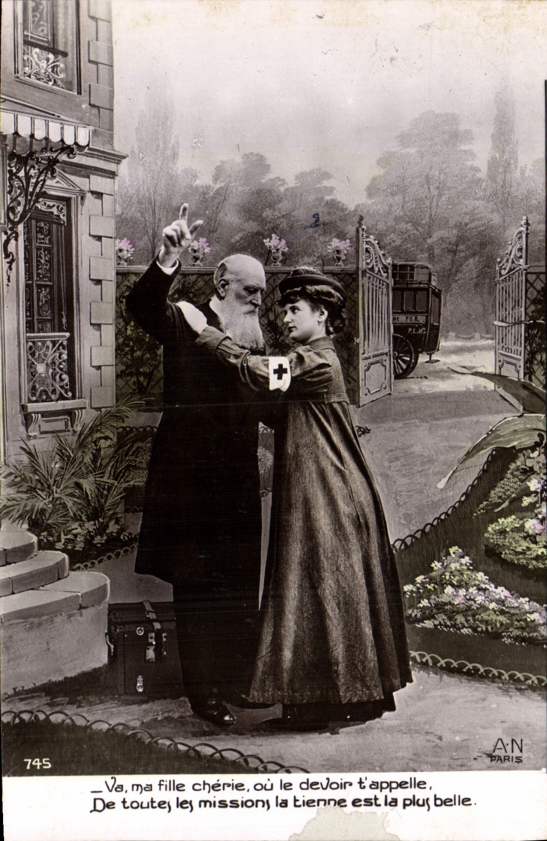 VINTAGE POSTCARD Nurse Red Cross