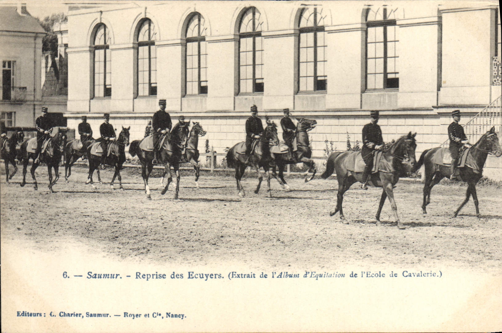 Equitación Hippisme Saumur del caballo de la POSTAL de la VENDIMIA tomado otra vez de los jinetes