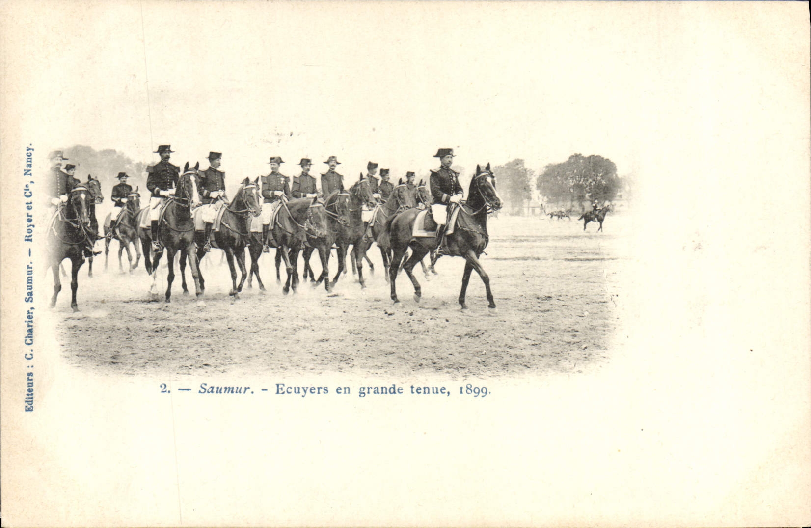 Jinetes de Hippisme Saumur de la equitación del caballo de la POSTAL de la VENDIMIA en el gran comportamiento 1899