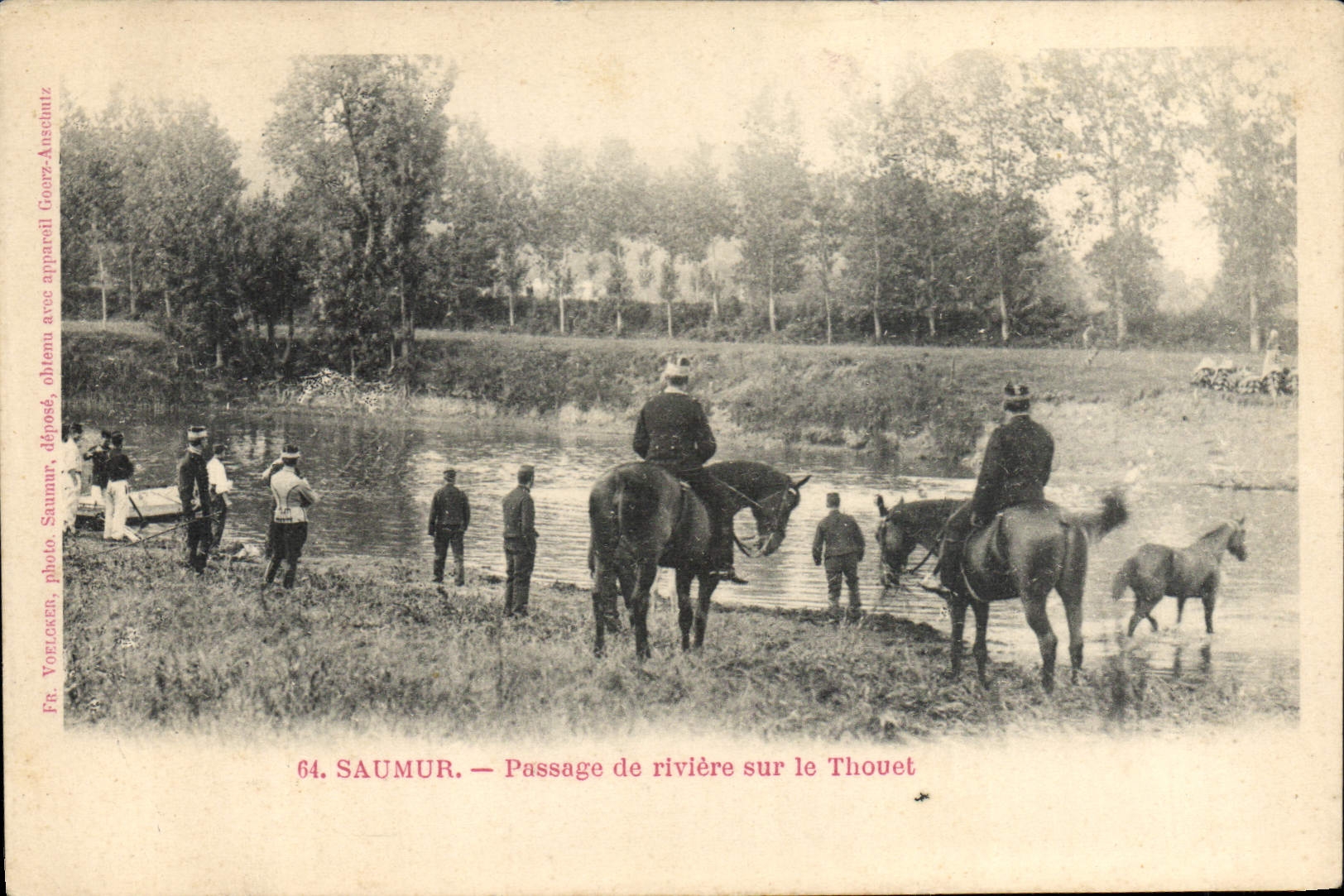 CPA Cheval Equitation Hippisme Saumur Passage de riviere sur le Thouet