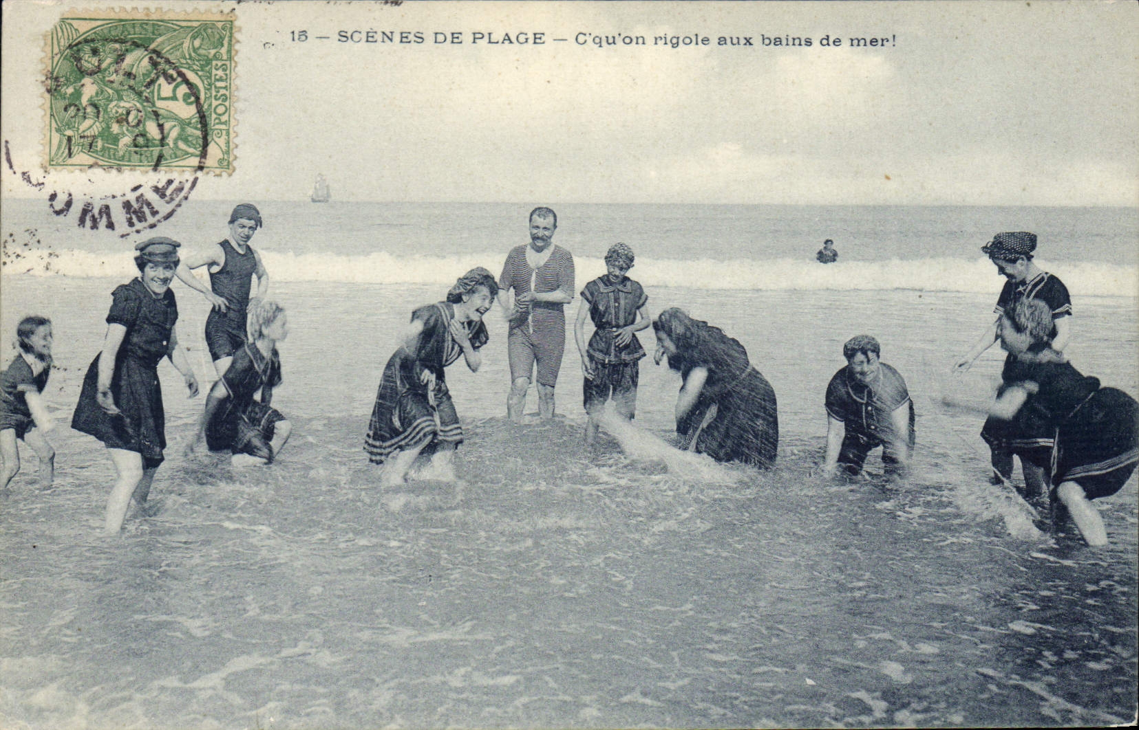 CPA Maillots de bains Femmes 