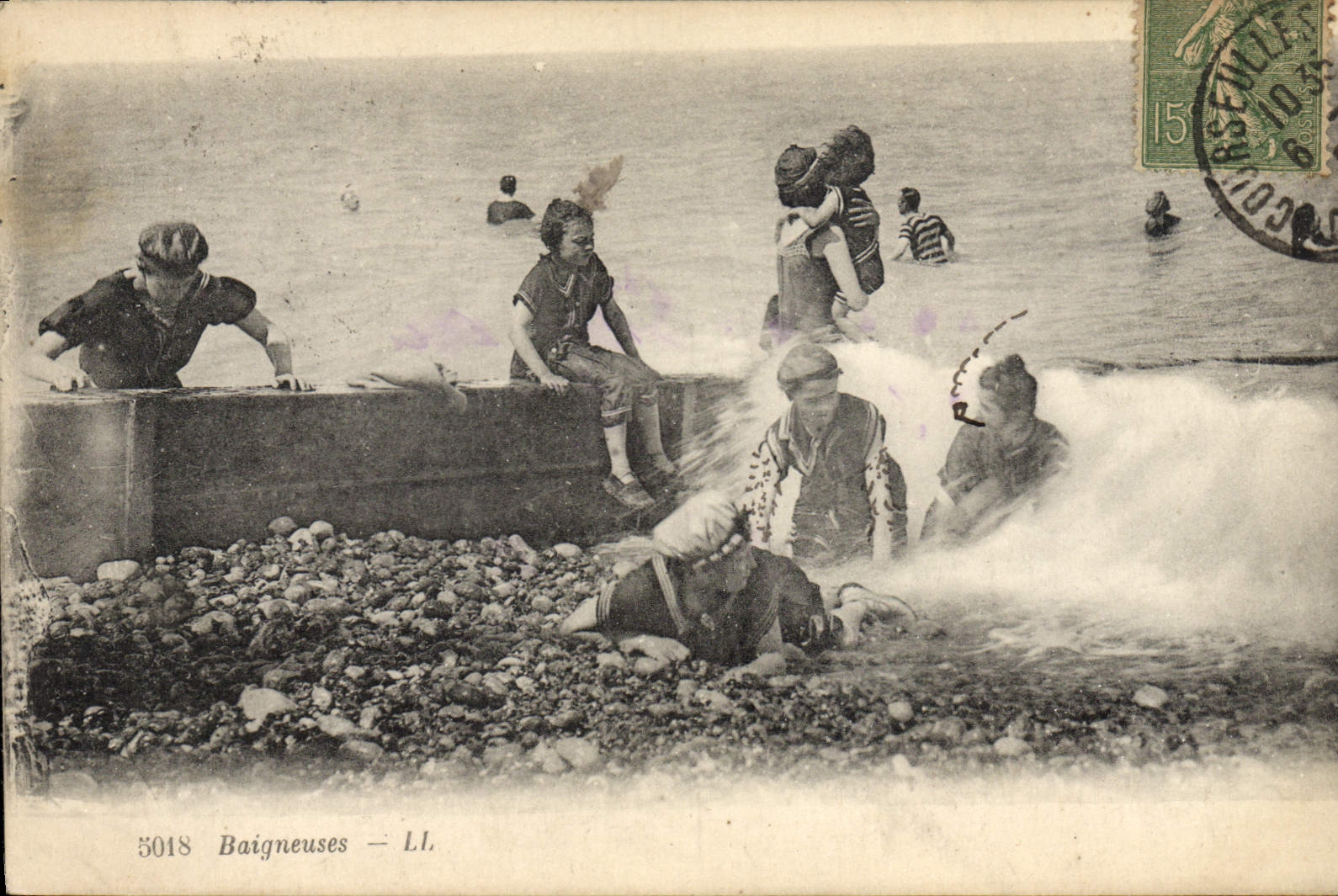 CPA Maillots de bains Femmes Baigneuses