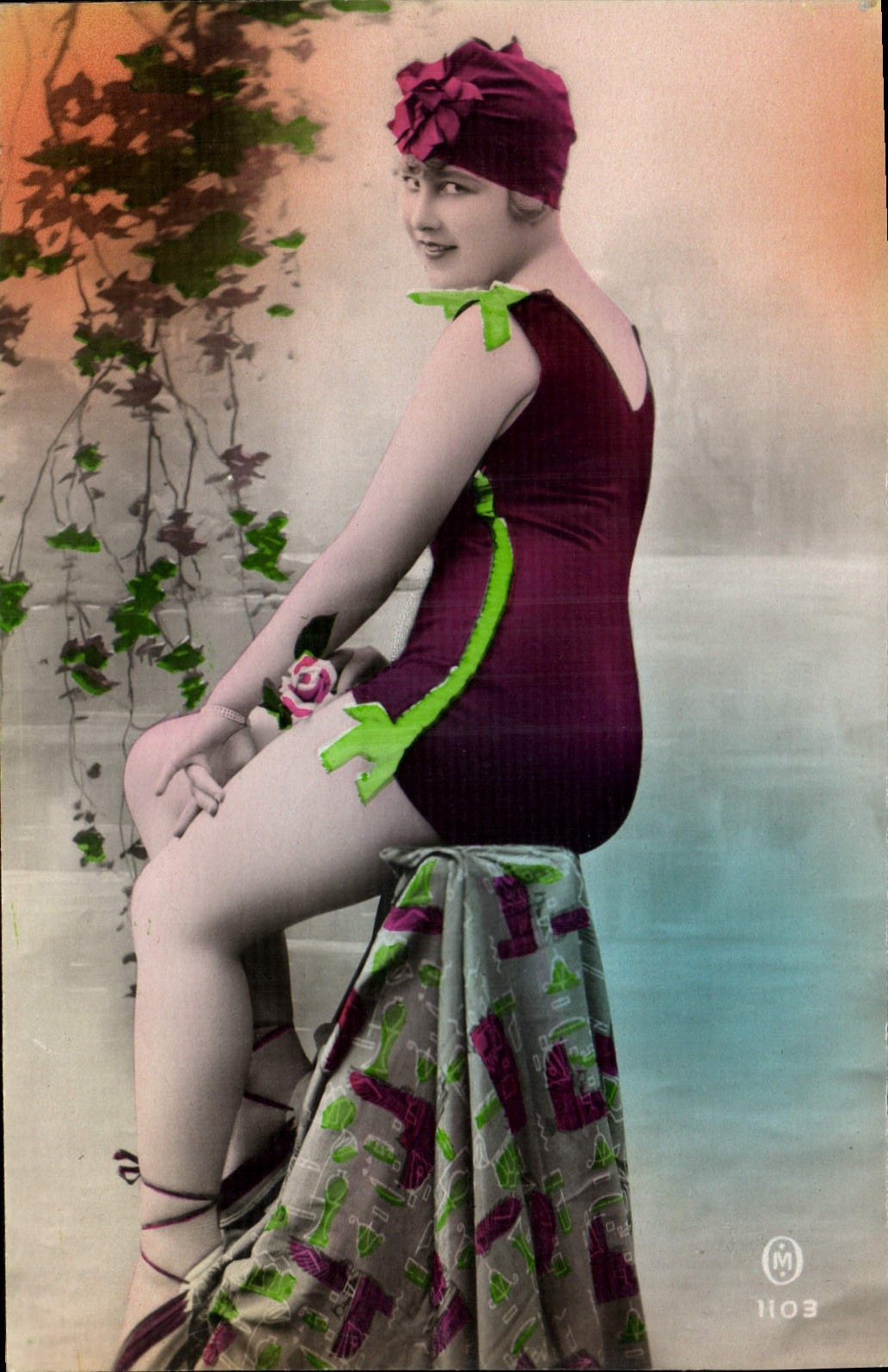 CPA Maillots de bains Femme 