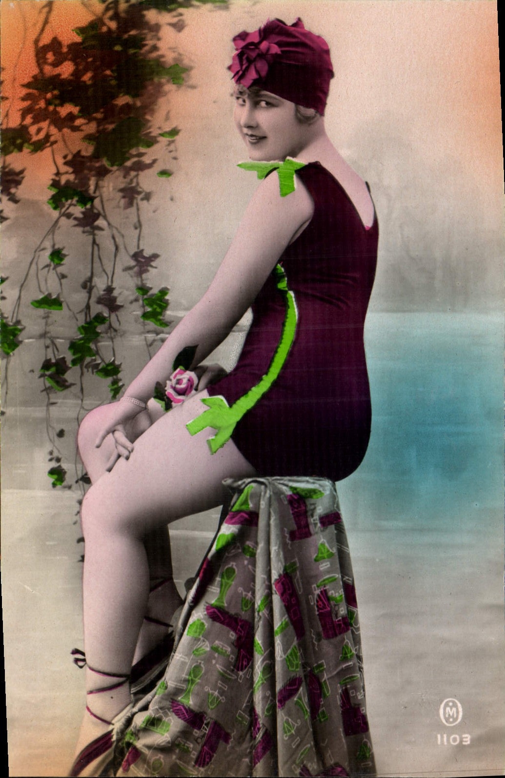 CPA Maillots de bains Femme 