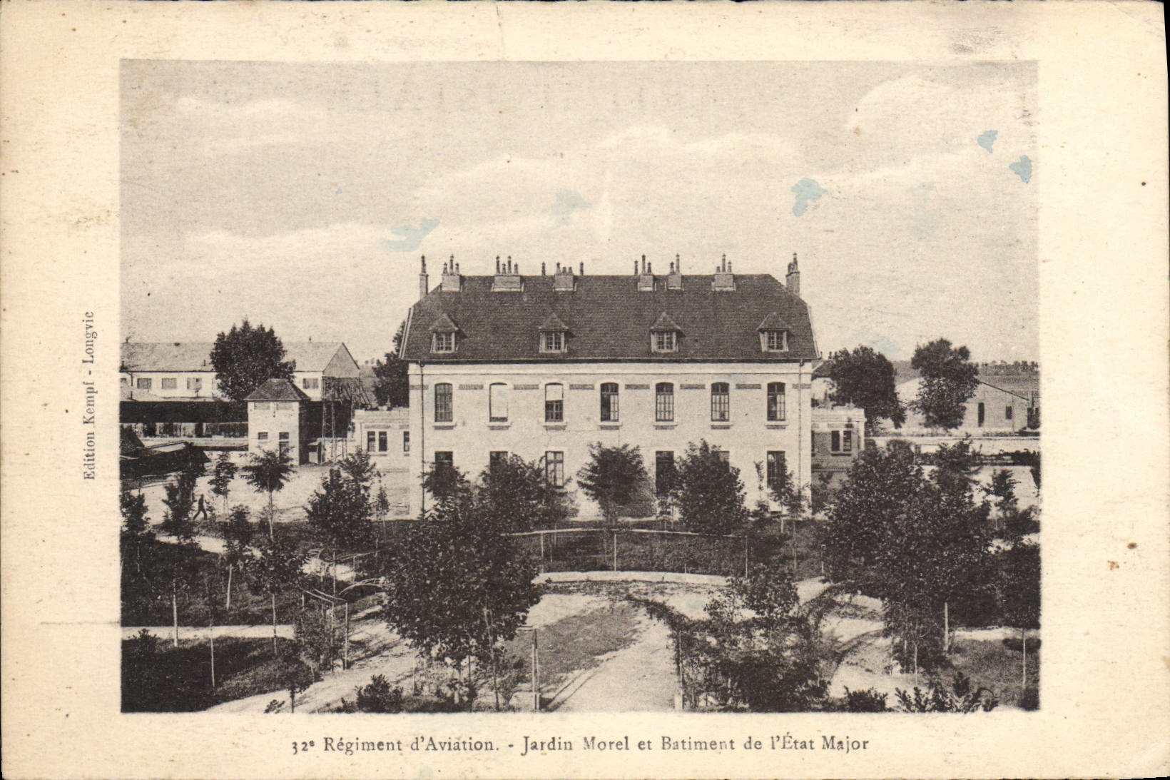 Regimiento de Militaria 32eme de la POSTAL de la VENDIMIA del jardín de la morilla de la aviación y edificio del comandante del estado