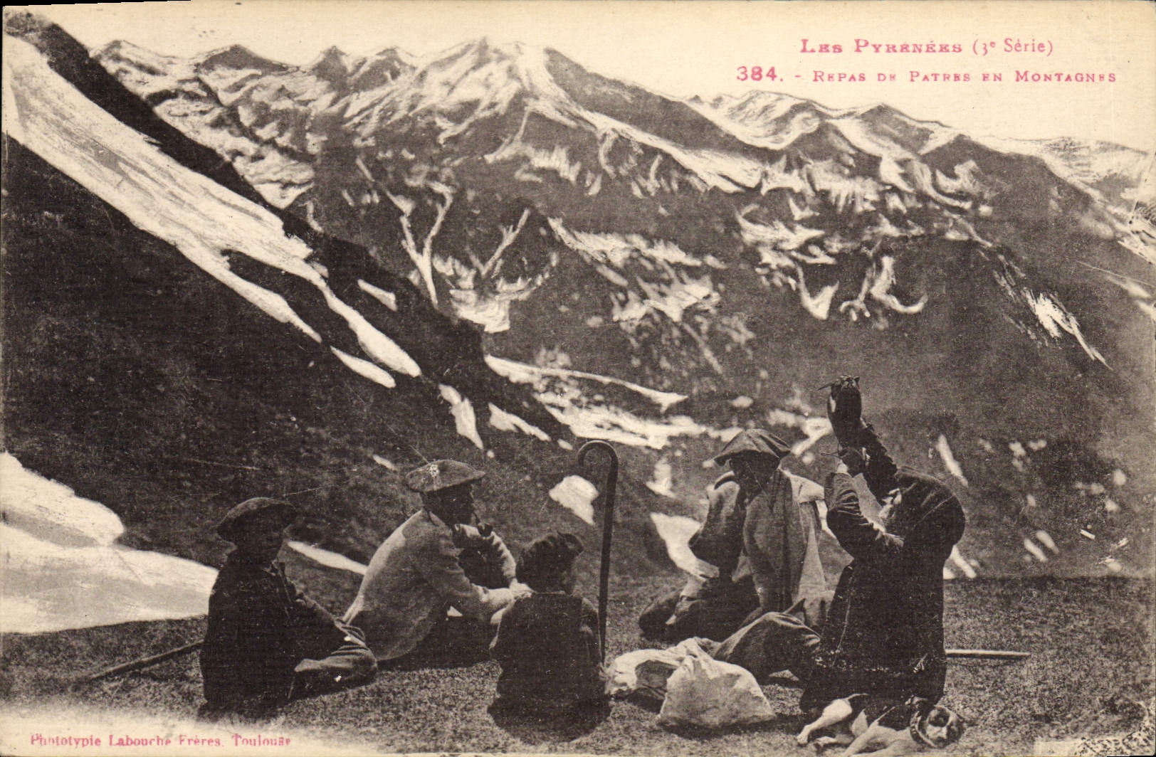 CPA Folklore Pyrenees Repas de patres en montagne 