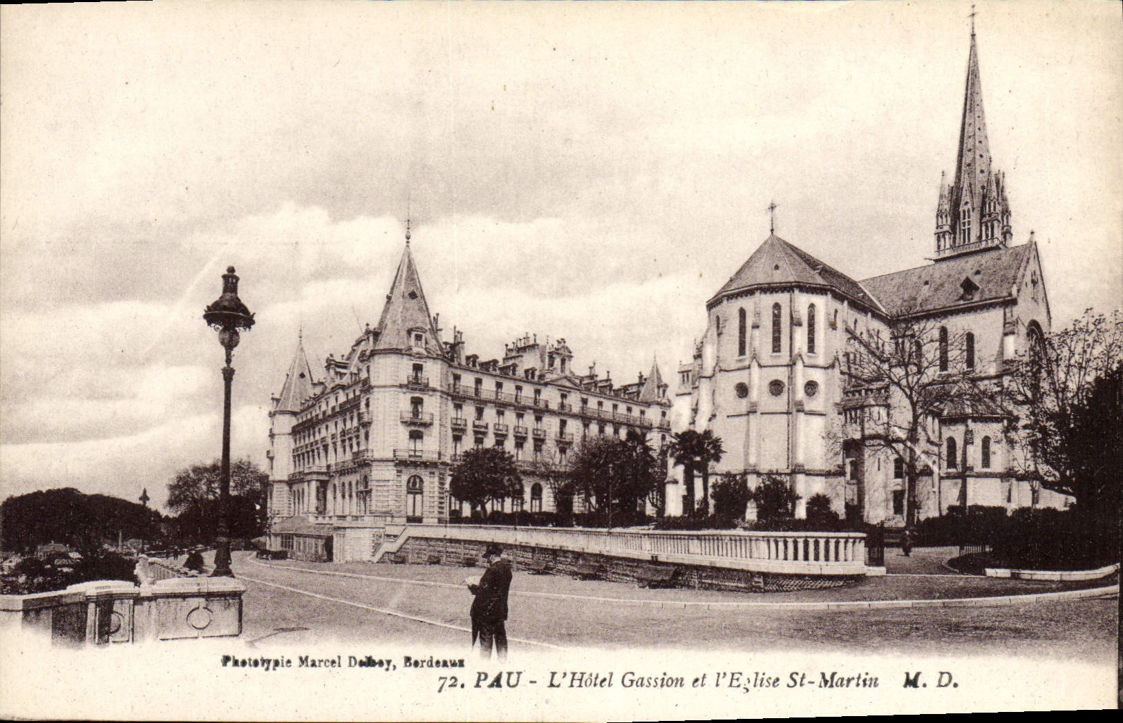 POSTAL Pau de la VENDIMIA el hotel Gassion e I Eglise San Martín