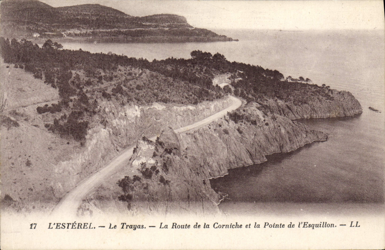 CPA L'Esterel Le Trayas La Route De La Corniche Et La Pointe De I'Esquillon